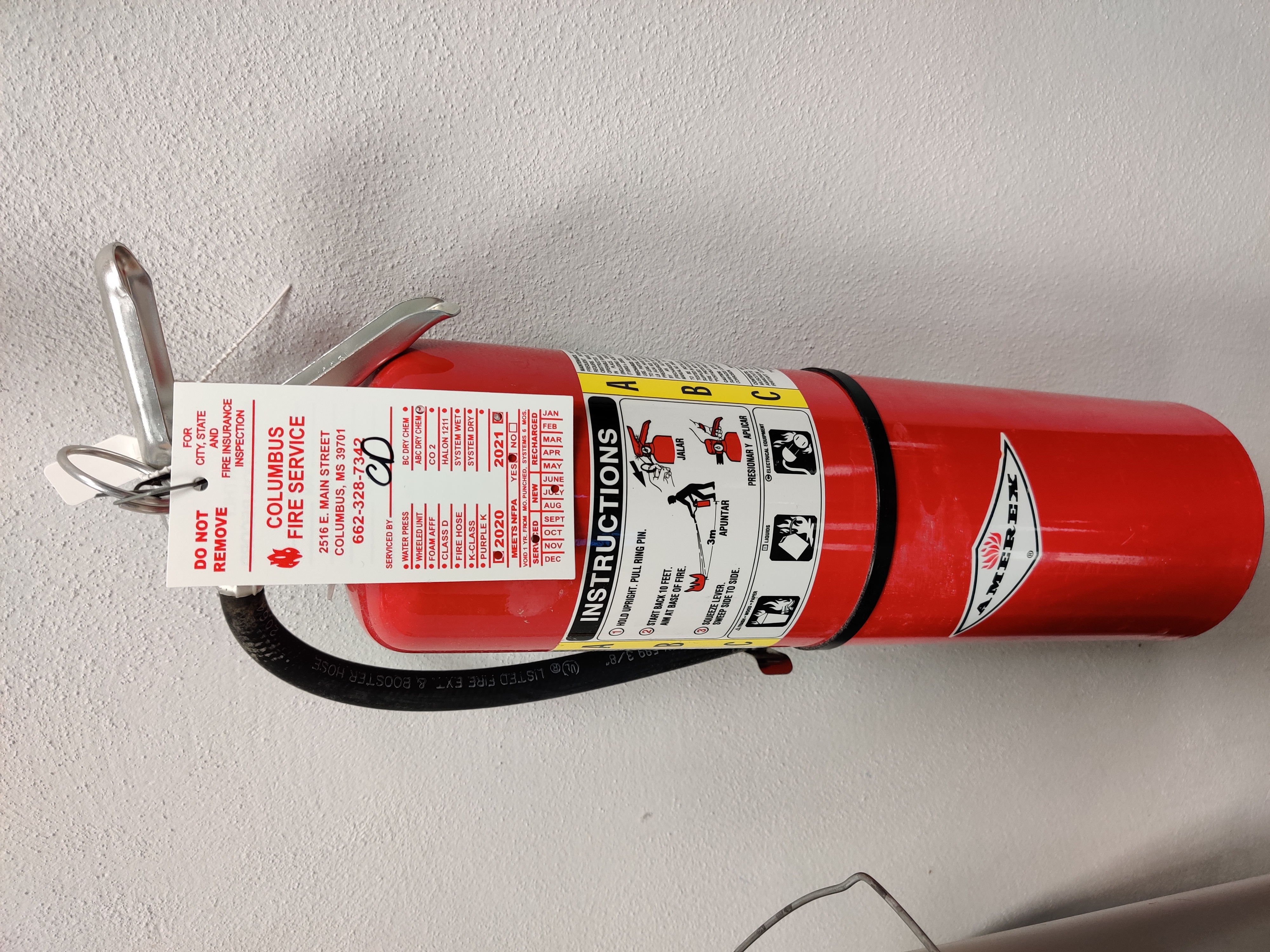 Lab fire extinguisher